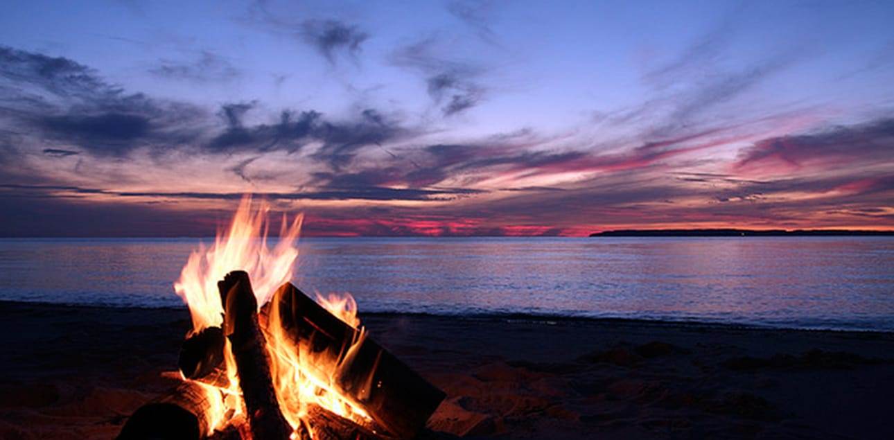 Dive Ningaloo - Campfire and Sunset