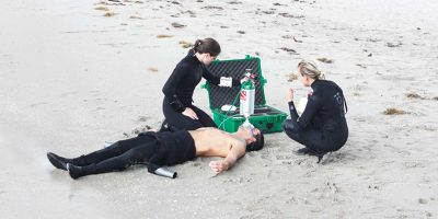 Dive Ningaloo - Administering Oxygen